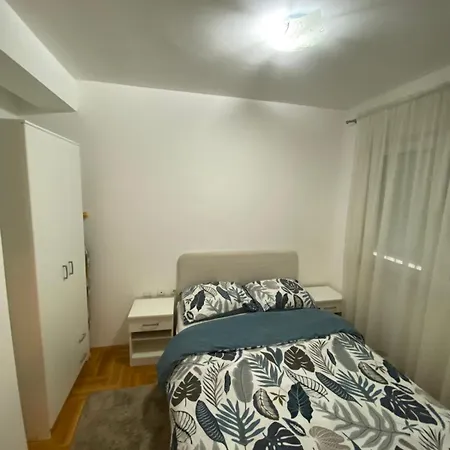 아파트 Uljarevic *